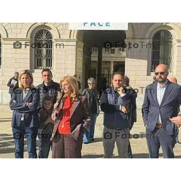 Tiziano Manzoni/LaPresse 25-10- 2025 Italia Cronaca Bergamo Comitato Noi Bergamo Insieme. ergamo Riunione dei comitati e gruppi promotori in vista della “Manifestazione Pacifica e Apartitica” contro degrado urbano e la sicurezza della città di Bergamo.