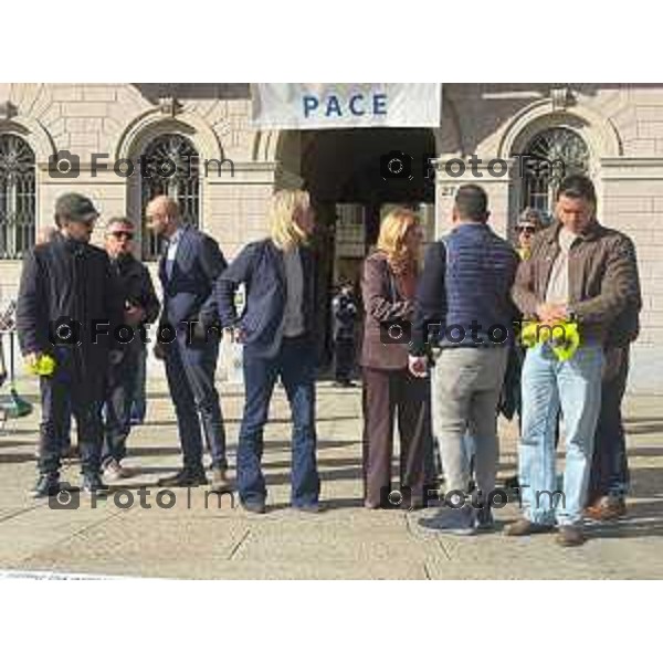 Tiziano Manzoni/LaPresse 25-10- 2025 Italia Cronaca Bergamo Comitato Noi Bergamo Insieme. ergamo Riunione dei comitati e gruppi promotori in vista della “Manifestazione Pacifica e Apartitica” contro degrado urbano e la sicurezza della città di Bergamo.