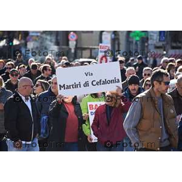 Tiziano Manzoni/LaPresse 25-10- 2025 Italia Cronaca Bergamo Comitato Noi Bergamo Insieme. ergamo Riunione dei comitati e gruppi promotori in vista della “Manifestazione Pacifica e Apartitica” contro degrado urbano e la sicurezza della città di Bergamo.