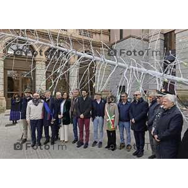 Tiziano Manzoni/LaPresse 29-10- 2025 Italia Cronaca Bergamo La più grande scultura del mondo in ricordo delle vittime di mafia