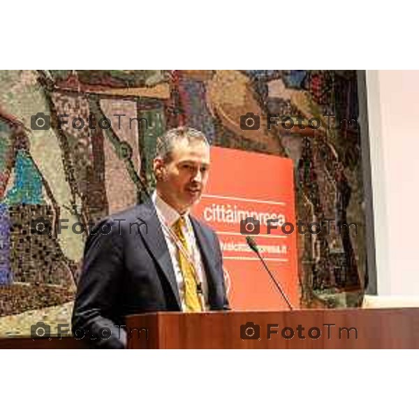 Andrei Eduard Huiala/LaPresse - For Manzoni 7-11-2025 Bergamo, Italia Cronaca Bergamo Apertura Festival Città Impresa Bergamo