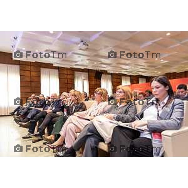 Andrei Eduard Huiala/LaPresse - For Manzoni 7-11-2025 Bergamo, Italia Cronaca Bergamo Apertura Festival Città Impresa Bergamo