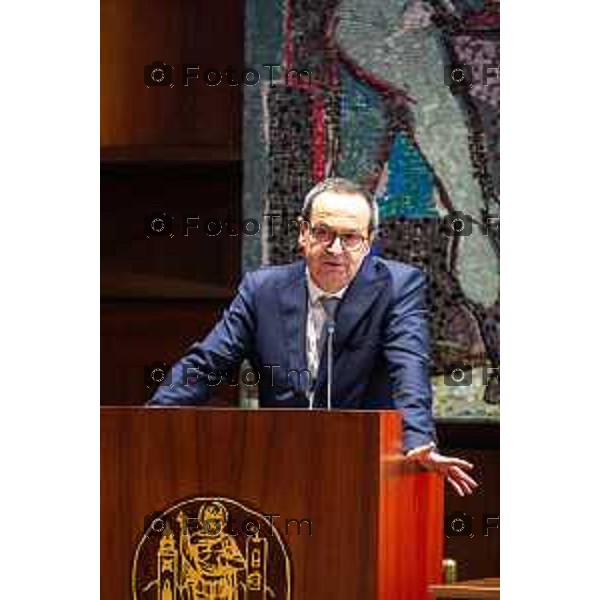 Andrei Eduard Huiala/LaPresse - For Manzoni 7-11-2025 Bergamo, Italia Cronaca Bergamo Apertura Festival Città Impresa Bergamo