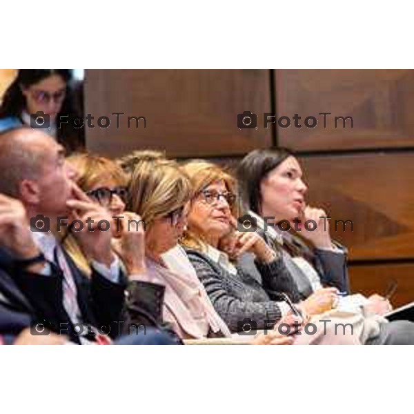 Andrei Eduard Huiala/LaPresse - For Manzoni 7-11-2025 Bergamo, Italia Cronaca Bergamo Apertura Festival Città Impresa Bergamo