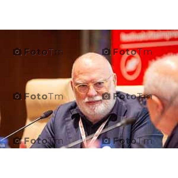 Andrei Eduard Huiala/LaPresse - For Manzoni 7-11-2025 Bergamo, Italia Cronaca Bergamo Apertura Festival Città Impresa Bergamo