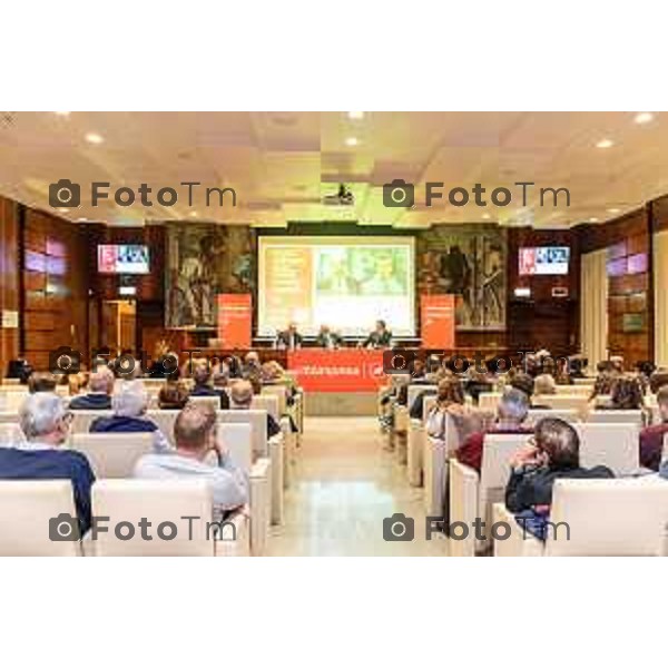 Andrei Eduard Huiala/LaPresse - For Manzoni 7-11-2025 Bergamo, Italia Cronaca Bergamo Festival Città Impresa Bergamo - Panel L\'Europa che Vorremmo con Paolo Gentiloni, Giorgio Gori, Dario di Vico moderatore, interviene in apertura Pasquale Gandolfi preisdente della Provincia di Bergamo e Presidente UPI