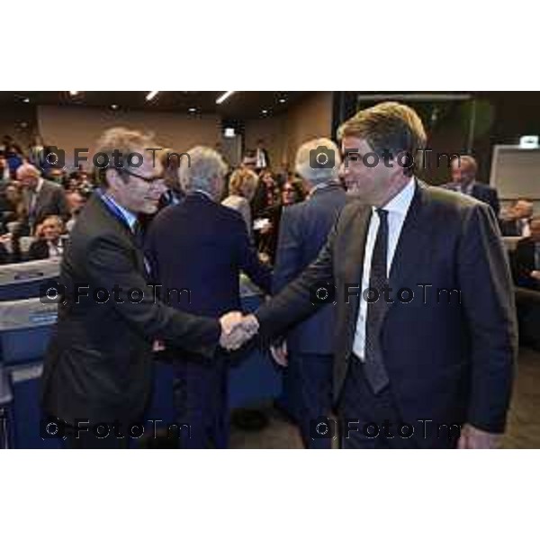 Tiziano Manzoni/LaPresse 8-11- 2025 Italia Cronaca Bergamo Vicepresidente Esecutivo Commissione Europea, per la Coesione e le Riforme, Raffaele Fitto, e Vincenzo Marinese