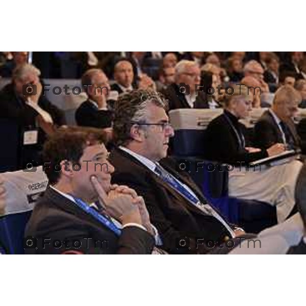 Tiziano Manzoni/LaPresse 8-11- 2025 Italia Cronaca Bergamo Antonio Gozzi, Presidente di Federacciai, aprendo i lavori dell’Assemblea Pubblica 2025 dell’Associazione, che si è svolta oggi a Bergamo alla presenza del Vicepresidente Esecutivo Commissione Europea, per la Coesione e le Riforme, Raffaele Fitto, il Vicepresidente Esecutivo Commissione Europea, per la Prosperità e la Strategia Industriale, Stéphane Séjourné, e il Presidente di Confindustria, Emanuele Orsini.