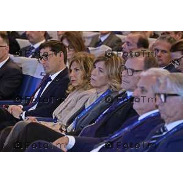 Tiziano Manzoni/LaPresse 8-11- 2025 Italia Cronaca Bergamo Antonio Gozzi, Presidente di Federacciai, aprendo i lavori dell’Assemblea Pubblica 2025 dell’Associazione, che si è svolta oggi a Bergamo alla presenza del Vicepresidente Esecutivo Commissione Europea, per la Coesione e le Riforme, Raffaele Fitto, il Vicepresidente Esecutivo Commissione Europea, per la Prosperità e la Strategia Industriale, Stéphane Séjourné, e il Presidente di Confindustria, Emanuele Orsini.