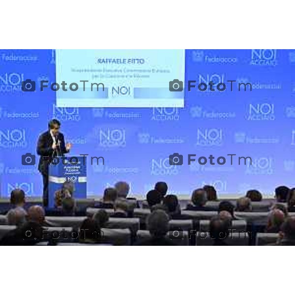 Tiziano Manzoni/LaPresse 8-11- 2025 Italia Cronaca Bergamo Antonio Gozzi, Presidente di Federacciai, aprendo i lavori dell’Assemblea Pubblica 2025 dell’Associazione, che si è svolta oggi a Bergamo alla presenza del Vicepresidente Esecutivo Commissione Europea, per la Coesione e le Riforme, Raffaele Fitto, il Vicepresidente Esecutivo Commissione Europea, per la Prosperità e la Strategia Industriale, Stéphane Séjourné, e il Presidente di Confindustria, Emanuele Orsini.