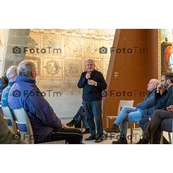 Andrei Eduard Huiala/LaPresse - For Manzoni 14-11-2025 Bergamo, Italia Cronaca Bergamo S.E. Vescovo di Bergamo Francesco Beschi accoglie senzatetto di Bergamo al Museo Bernareggi