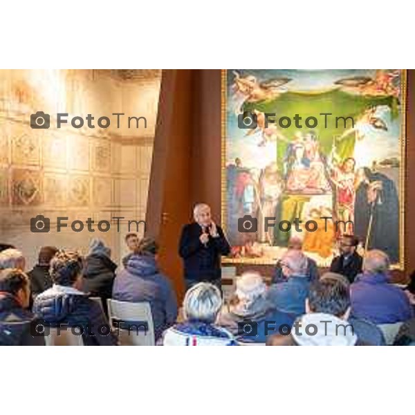 Andrei Eduard Huiala/LaPresse - For Manzoni 14-11-2025 Bergamo, Italia Cronaca Bergamo S.E. Vescovo di Bergamo Francesco Beschi accoglie senzatetto di Bergamo al Museo Bernareggi