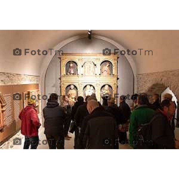 Andrei Eduard Huiala/LaPresse - For Manzoni 14-11-2025 Bergamo, Italia Cronaca Bergamo S.E. Vescovo di Bergamo Francesco Beschi accoglie senzatetto di Bergamo al Museo Bernareggi