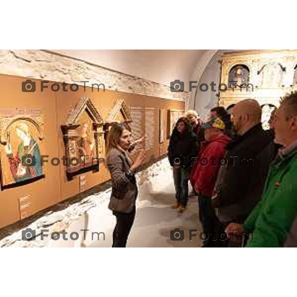 Andrei Eduard Huiala/LaPresse - For Manzoni 14-11-2025 Bergamo, Italia Cronaca Bergamo S.E. Vescovo di Bergamo Francesco Beschi accoglie senzatetto di Bergamo al Museo Bernareggi