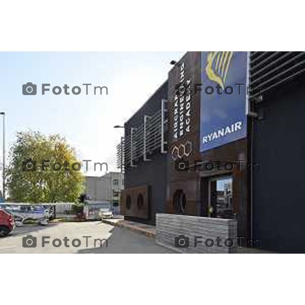 Tiziano Manzoni/LaPresse 18-11- 2025 Italia Cronaca Bergamo Azzano San Paolo Ryanair centro formazione Aircraft Engineering Academy Eddie Wilson, CEO Ryanair DAC Roberto Occhiuto, Presidente Regione Calabria Giovanni Sanga, Presidente SACBO Alessandro Cianciaruso, CEO SEAS