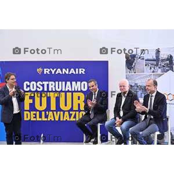 Tiziano Manzoni/LaPresse 18-11- 2025 Italia Cronaca Bergamo Azzano San Paolo Ryanair centro formazione Aircraft Engineering Academy Eddie Wilson, CEO Ryanair DAC Roberto Occhiuto, Presidente Regione Calabria Giovanni Sanga, Presidente SACBO Alessandro Cianciaruso, CEO SEAS