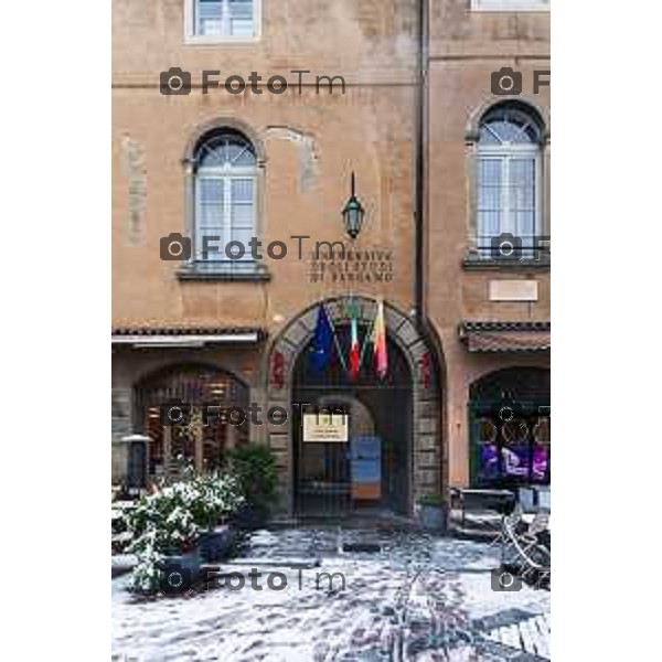 Cronaca, Bergamo - 21/11/25 - Neve in Città