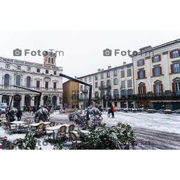 Cronaca, Bergamo - 21/11/25 - Neve in Città