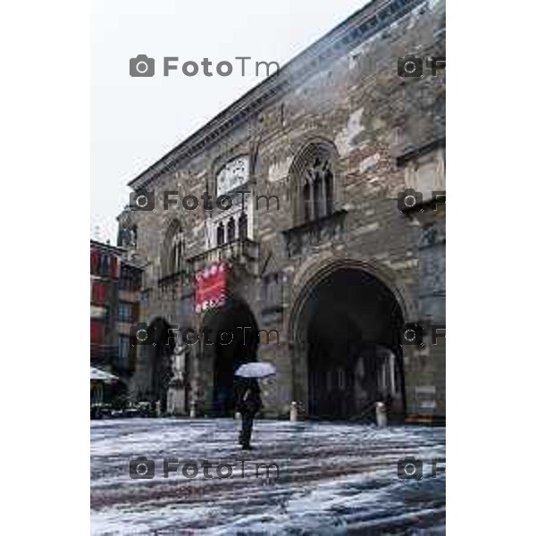 Cronaca, Bergamo - 21/11/25 - Neve in Città
