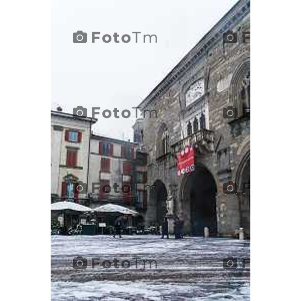 Cronaca, Bergamo - 21/11/25 - Neve in Città