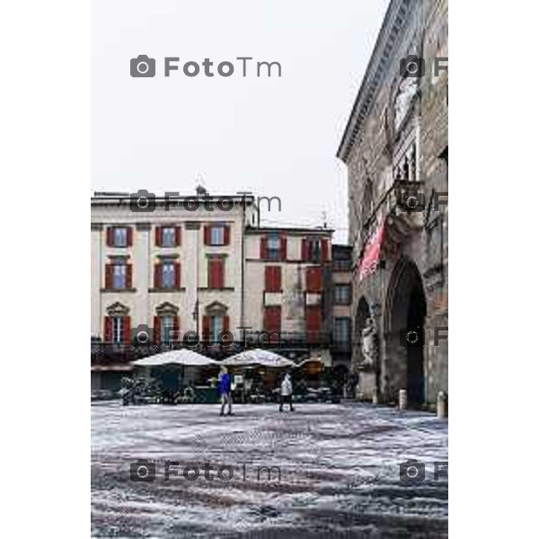 Cronaca, Bergamo - 21/11/25 - Neve in Città