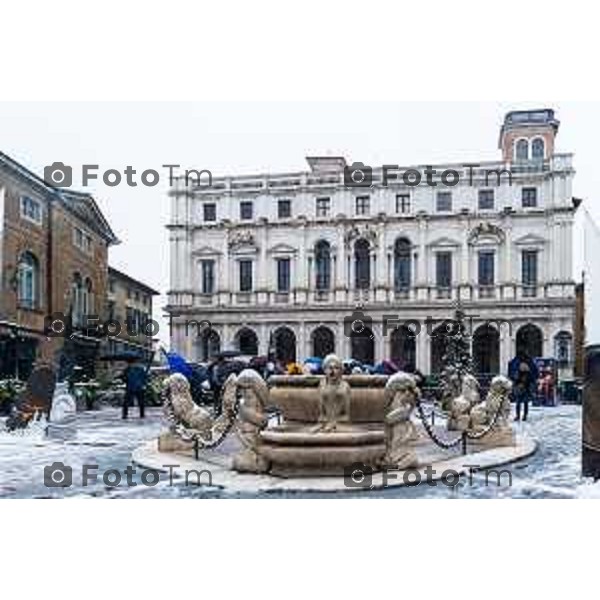 Cronaca, Bergamo - 21/11/25 - Neve in Città