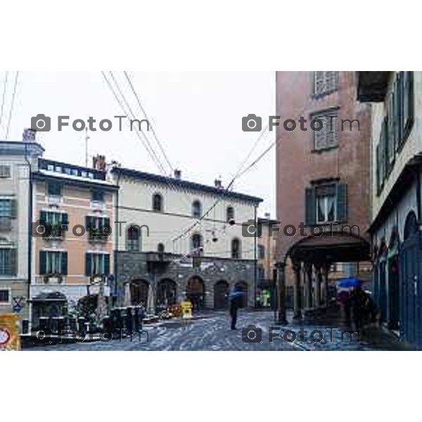 Cronaca, Bergamo - 21/11/25 - Neve in Città