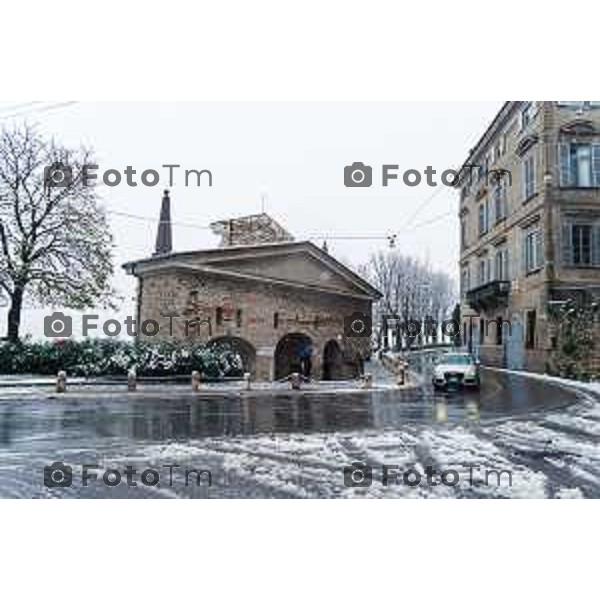 Cronaca, Bergamo - 21/11/25 - Neve in Città