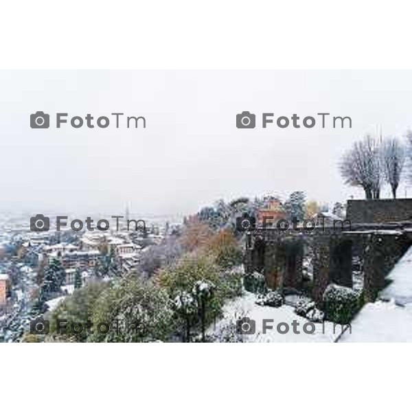 Cronaca, Bergamo - 21/11/25 - Neve in Città