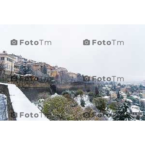 Cronaca, Bergamo - 21/11/25 - Neve in Città