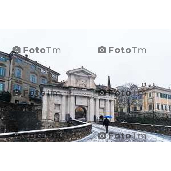 Cronaca, Bergamo - 21/11/25 - Neve in Città