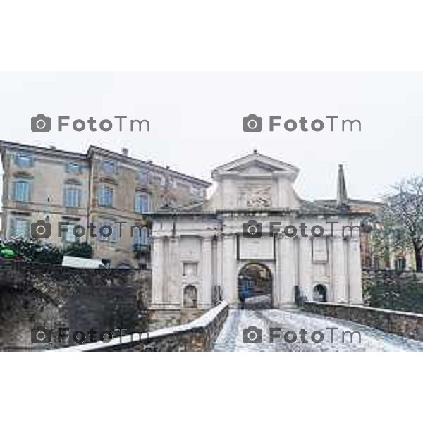 Cronaca, Bergamo - 21/11/25 - Neve in Città