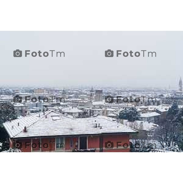 Cronaca, Bergamo - 21/11/25 - Neve in Città