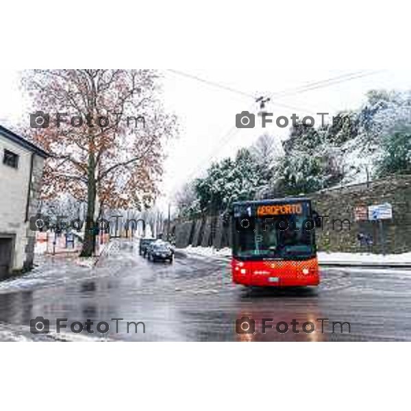 Cronaca, Bergamo - 21/11/25 - Neve in Città