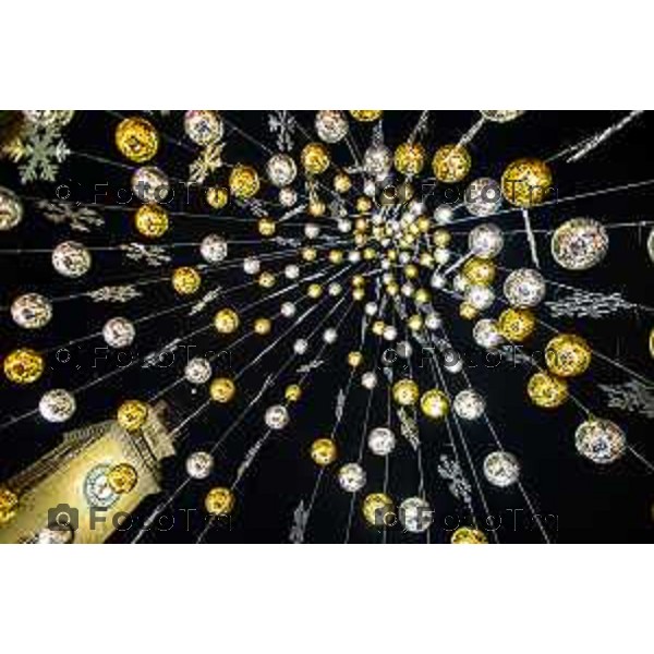 Cronaca, Bergamo 21 Novembre 2025 - Presentazione Installazioni Christmas Design 2025 intervengono Sergio Gandi, vicesindaco di Bergamo, assessore alla cultura e al commercio; Nicola Viscardi, presidente DUC (Distretto Urbano del Commercio di Bergamo); Maurizio Vegini, ideatore e direttore artistico di Christmas Design; modera, Gaetano Zoccali, Head of Content della mostra Christmas Design.