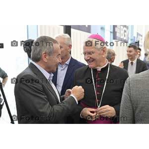 Tiziano Manzoni/LaPresse 25-11- 2025 Italia Cronaca aeroporto Orio Al Serio Nuovo Terminal Gianni Scarfone con Vescovo beschi