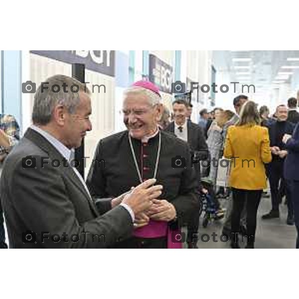 Tiziano Manzoni/LaPresse 25-11- 2025 Italia Cronaca aeroporto Orio Al Serio Nuovo Terminal Gianni Scarfone con Vescovo beschi