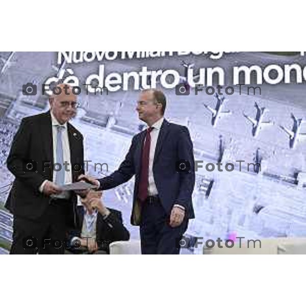 Tiziano Manzoni/LaPresse 25-11- 2025 Italia Cronaca aeroporto Orio Al Serio Nuovo Terminal Eugenio Sorrentino con Pierluigi Di Palma,