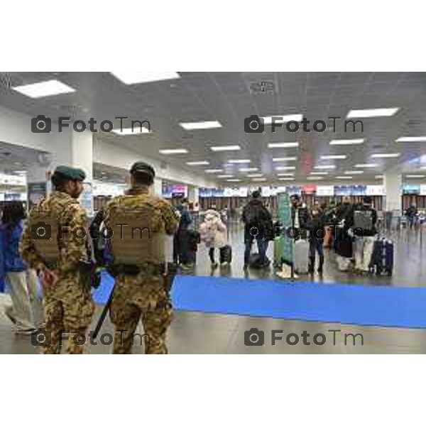 Tiziano Manzoni/LaPresse 25-11- 2025 Italia Cronaca aereoporto Orio Al Serio sala check-in da 4300 metri quadrati al pianterreno – dotata di sessantaquattro postazioni