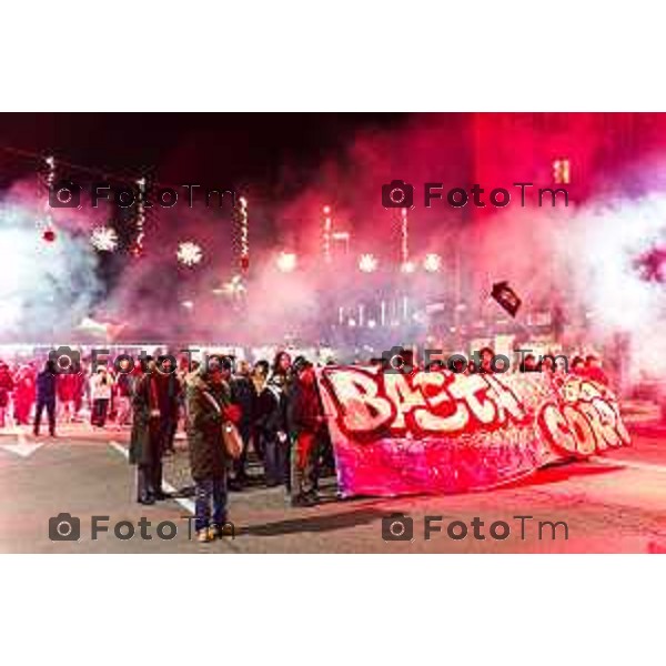 25.11.2025 - Cronaca, Bergamo Corteo Contro La Violenza di Genere partecipano Elena Carnevali, Romina Russo, Marzia Marchesi, Matteo Rossi, Gabriele Giudici, CGIL, USB