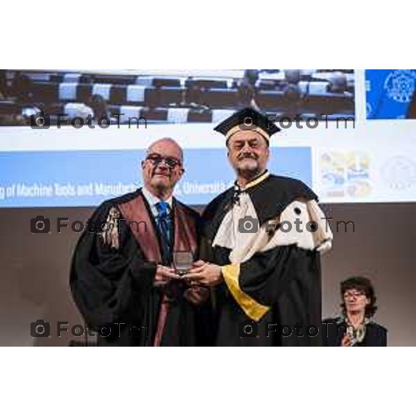 Tiziano Manzoni/LaPresse 26-11- 2025 Italia Cronaca BergamoBergamo UniBg Anno Accademico 2025-26 sotto il segno di rivoluzione digitale e intelligenza artificialeSergio Cavalieri, Rettore prof. Oliver Riedel dell’Università di Stoccarda