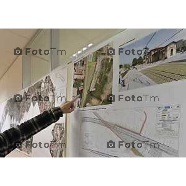 Tiziano Manzoni/LaPresse 3-12- 2025 Italia Cronaca Bergamo Linea T2 Bergamo – Villa d’Almè. Presentazione dei lavori per la connessione tra le due linee tramviarie e delle modifiche al servizio della Linea T1 Bergamo – Albino.