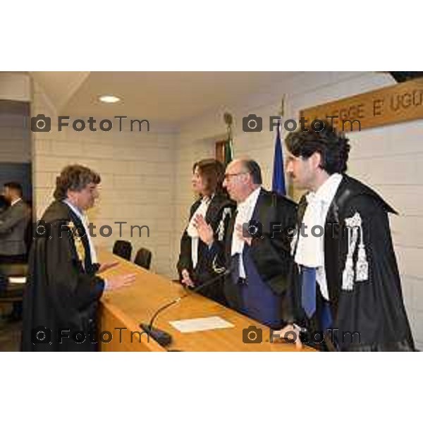 Tiziano Manoni/LaPresse 05-12- 2025 Italia Cronaca Bergamo Nomina ufficiale in corte d\'assise a Bergamo del nuovo presidente del Tribunale di Bergamo Vito di Vita con il procutaore Romanellii