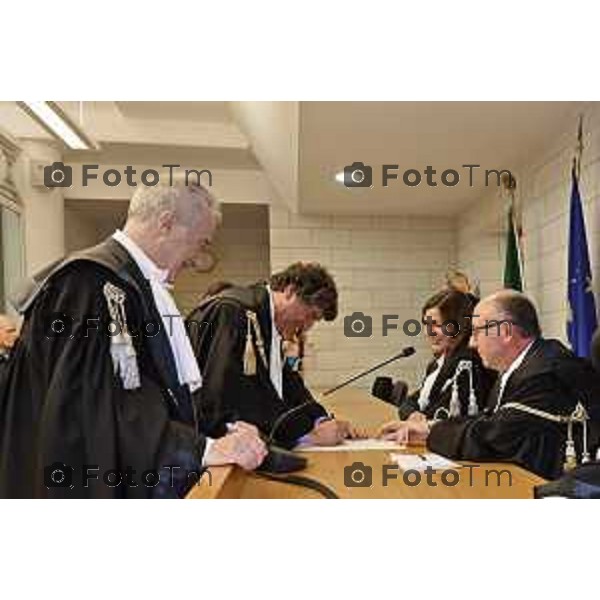 Tiziano Manoni/LaPresse 05-12- 2025 Italia Cronaca Bergamo Nomina ufficiale in corte d\'assise a Bergamo del nuovo presidente del Tribunale di Bergamo Vito di Vita con il procutaore Romanellii