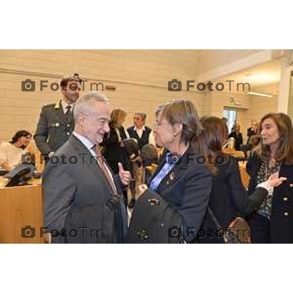 Tiziano Manoni/LaPresse 05-12- 2025 Italia Cronaca Bergamo Nomina ufficiale in corte d\'assise a Bergamo del nuovo presidente del Tribunale di Bergamo Laura D\'Urbino, presidente tribunale dei minori di brescia con il procuratore Romanelli