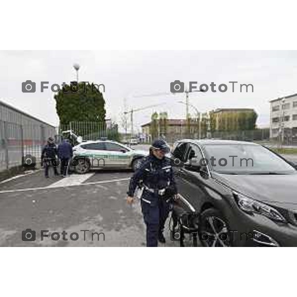 Tiziano Manzoni/LaPresse 4-12-2025 Bergamo, Italia Cronaca TreviglioTreviglio Controlli strade Polizia Locale e sede