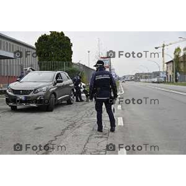 Tiziano Manzoni/LaPresse 4-12-2025 Bergamo, Italia Cronaca TreviglioTreviglio Controlli strade Polizia Locale e sede