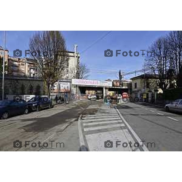 Tiziano Manzoni/LaPresse060-12- 2025 Italia Cronaca Bergamo Via San Bernardino Ponte ferrovia esselunga