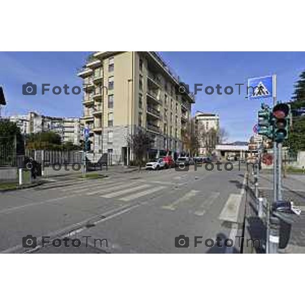 Tiziano Manzoni/LaPresse060-12- 2025 Italia Cronaca Bergamo Via San Bernardino Ponte ferrovia esselunga