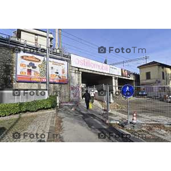 Tiziano Manzoni/LaPresse060-12- 2025 Italia Cronaca Bergamo Via San Bernardino Ponte ferrovia esselunga